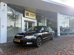 Zwart Gebruikt 2013 Skoda Superb Business Line Hatchback | € 6.950