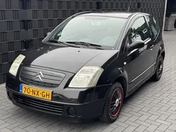 Zwart, metallic lak Gebruikt 2004 Citroën C2 Hatchback | € 1.450 (Eerlijke prijs)