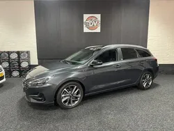 Grijs, metallic lak Gebruikt 2021 Hyundai i30 Comfort Stationwagen | € 18.945 (Goede deal)