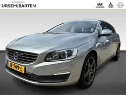 Grijs Gebruikt 2016 Volvo V60 Momentum Stationwagen | € 16.930 (Eerlijke prijs)