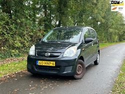 Zwart Gebruikt 2009 Daihatsu Cuore Hatchback | € 999 (Goede deal)