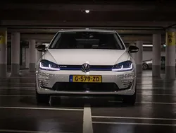 Wit Gebruikt 2019 VW e-Golf Hatchback | € 13.570 (Eerlijke prijs)