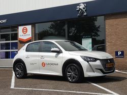 Wit Gebruikt 2021 Peugeot e-208 Active Hatchback | € 21.800 (Duur)