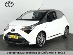 Wit Gebruikt 2022 Toyota Aygo X-play Hatchback | € 12.900 (Super prijs)