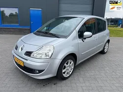 Grijs Gebruikt 2011 Renault Grand Modus Exception MPV | € 3.750 (Goede deal)
