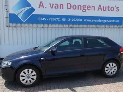 Blauw, metallic lak Gebruikt 2003 Audi A3 Ambiente Hatchback | € 3.995 (Iets duurder)