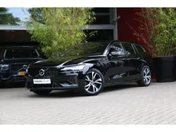 Zwart Gebruikt 2020 Volvo V60 R-Design Stationwagen | € 33.900 (Eerlijke prijs)