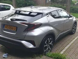 Grijs Gebruikt 2019 Toyota C-HR Style SUV | € 33.500