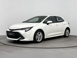 Wit Gebruikt 2022 Toyota Corolla Hybrid Business Edition Hatchback | € 22.980 (Eerlijke prijs)