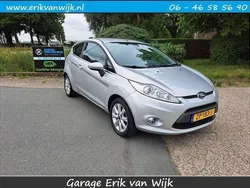 Zilver, metallic lak Gebruikt 2010 Ford Fiesta Ghia Hatchback | € 3.240 (Eerlijke prijs)