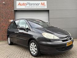 Grijs Gebruikt 2004 Peugeot 807 Premium MPV | € 1.744