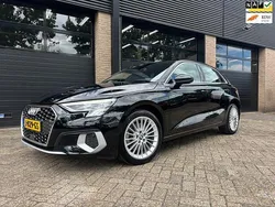 Zwart, metallic lak Gebruikt 2020 Audi A3 Sportback Business Hatchback | € 21.950 (Eerlijke prijs)