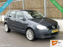 Blauw Gebruikt 2006 VW Polo Hatchback | € 2.999 (Eerlijke prijs)