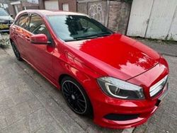 Rood Gebruikt 2014 Mercedes A180 Ambition Hatchback | € 9.900 (Eerlijke prijs)