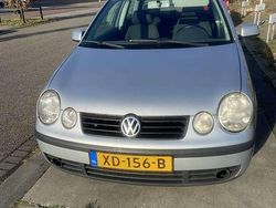 Grijs Gebruikt 2003 VW Polo Hatchback | € 1.100 (Goede deal)