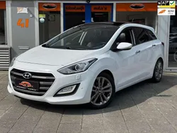 Wit Gebruikt 2016 Hyundai i30 Premium Stationwagen | € 12.950 (Eerlijke prijs)