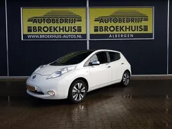 Wit Gebruikt 2015 Nissan Leaf Tekna Hatchback | € 5.550 (Eerlijke prijs)