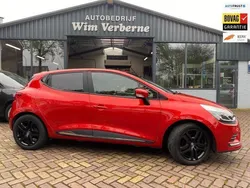 Rood Gebruikt 2017 Renault Clio IV Zen Hatchback | € 9.750 (Eerlijke prijs)