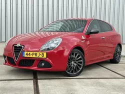 Rood Gebruikt 2011 Alfa Romeo Giulietta Quadrifoglio Verde Hatchback | € 7.995 (Eerlijke prijs)