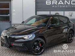 Zwart, metallic lak Gebruikt 2022 Alfa Romeo Stelvio Veloce SUV | € 50.950 (Eerlijke prijs)