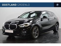 Zwart Gebruikt 2023 BMW 118 Sport Line Hatchback | € 24.450 (Eerlijke prijs)