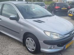 Grijs Gebruikt 2000 Peugeot 206 Hatchback | € 600
