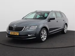 Grijs, metallic lak Gebruikt 2020 Skoda Octavia Business Line Stationwagen | € 19.450 (Eerlijke prijs)