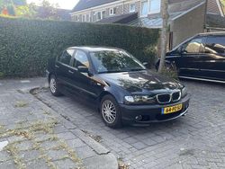 Zwart Gebruikt 2005 BMW 316 Exclusive Sedan | € 2.999