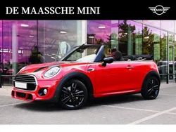 Chili red (rood metallic) Gebruikt 2020 Mini Cooper Cabriolet Cabriolet | € 27.950
