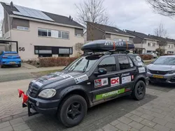 Zwart Gebruikt 2000 Mercedes ML320 SUV | € 3.000 (Duur)