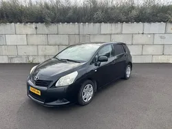 Zwart Gebruikt 2011 Toyota Verso MPV | € 2.990