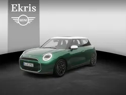 Groen Gebruikt 2025 Mini Cooper Favoured Hatchback | € 32.900