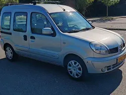 Zilver Gebruikt 2006 Renault Kangoo Expression MPV | € 4.800 (Eerlijke prijs)