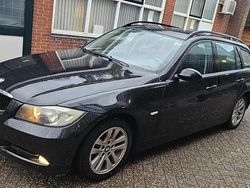 Zwart Gebruikt 2006 BMW 318 Executive Stationwagen | € 2.950