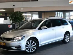 Grijs, metallic lak Gebruikt 2019 VW Golf VII Highline Stationwagen | € 13.450 (Eerlijke prijs)