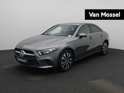 Grijs Gebruikt 2020 Mercedes A250 Business Sedan | € 25.900 (Super prijs)