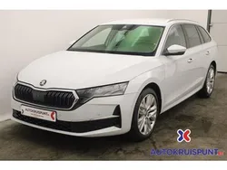 Wit Nieuw 2024 Skoda Octavia Stationwagen | € 29.900 (Eerlijke prijs)