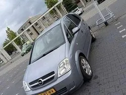 Grijs Gebruikt 2005 Opel Meriva MPV | € 1.000 (Goede deal)