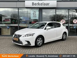 Wit Gebruikt 2019 Lexus CT200h Hatchback | € 19.945 (Eerlijke prijs)
