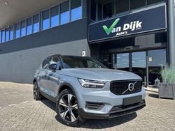 Grijs Gebruikt 2022 Volvo XC40 R-Design SUV | € 35.950 (Eerlijke prijs)