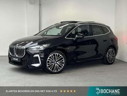 Blacksapphire metallic (475) (zwart metallic) Gebruikt 2023 BMW 225 Active Tourer M Sport MPV | € 33.850 (Goede deal)
