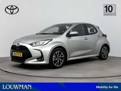 Grijs Gebruikt 2024 Toyota Yaris Hybrid Limited Hatchback | € 23.450 (Goede deal)