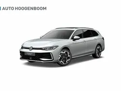 Wit Nieuw 2024 VW Passat R-line Edition Stationwagen | € 56.060 (Eerlijke prijs)