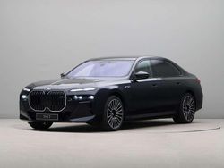 Zwart, metallic lak Nieuw 2025 BMW M760e Comfort Edition Sedan | € 182.593
