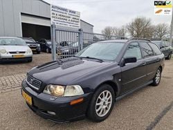 Zwart Gebruikt 2004 Volvo V40 Stationwagen | € 745 (Goede deal)