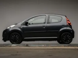 Grijs, metallic lak Gebruikt 2012 Peugeot 107 Active Hatchback | € 4.745 (Eerlijke prijs)