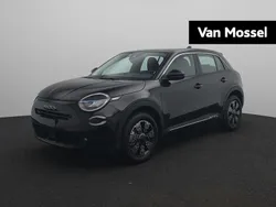 Zwart Nieuw 2025 Fiat 600 Urban SUV | € 28.950 (Goede deal)