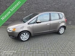 Bruin Gebruikt 2011 Mitsubishi Colt Edition Hatchback | € 4.950 (Eerlijke prijs)