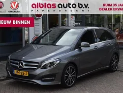 Grijs Gebruikt 2016 Mercedes B180 Ambition MPV | € 17.950 (Eerlijke prijs)
