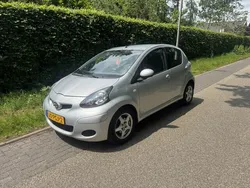 Grijs Gebruikt 2011 Toyota Aygo Comfort Hatchback | € 1.250 (Eerlijke prijs)